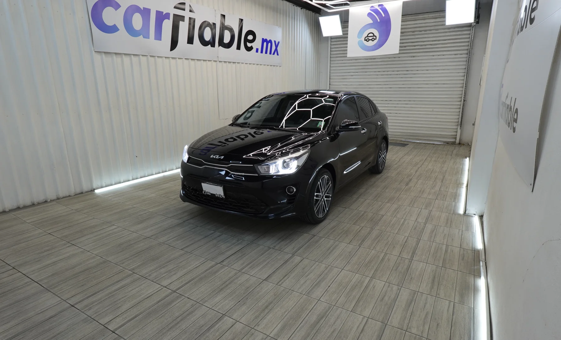 Kia Rio EX 2023 — exterior 1 de 9