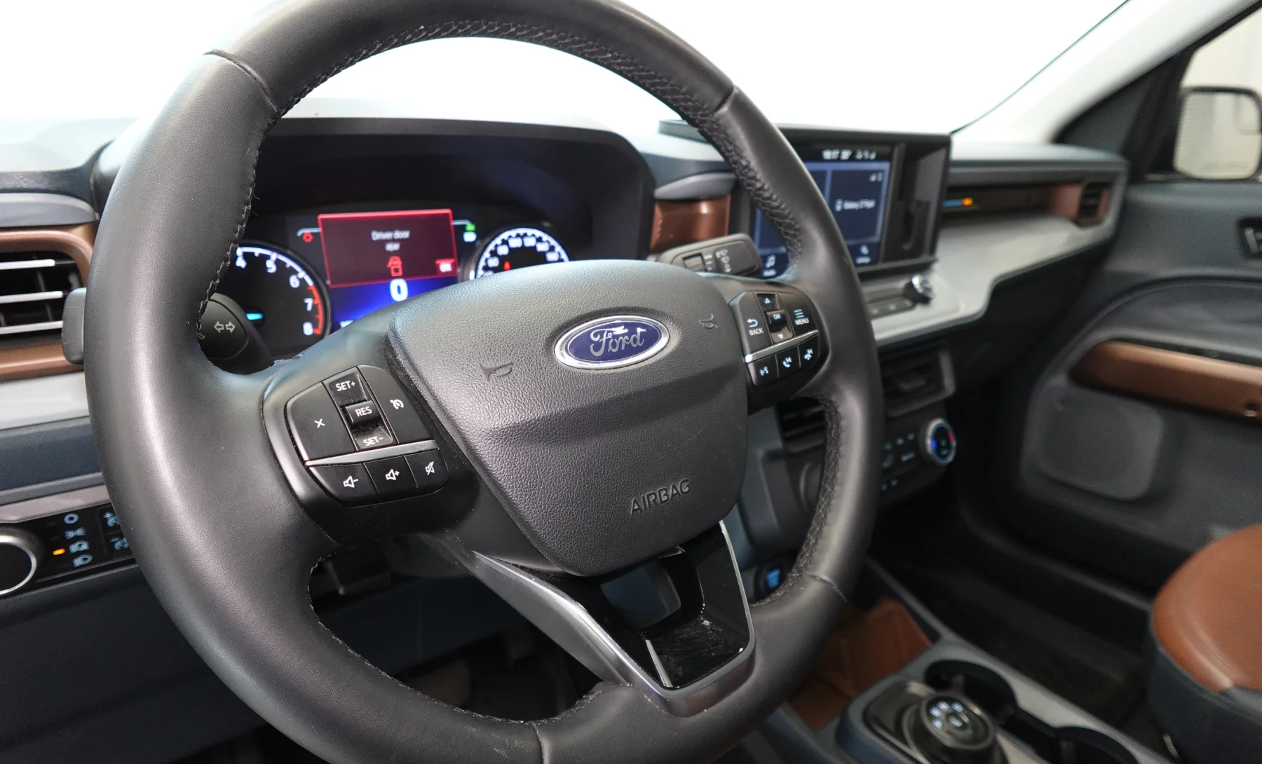 Ford Maverick Lariat 2024 — interior 2 de 10