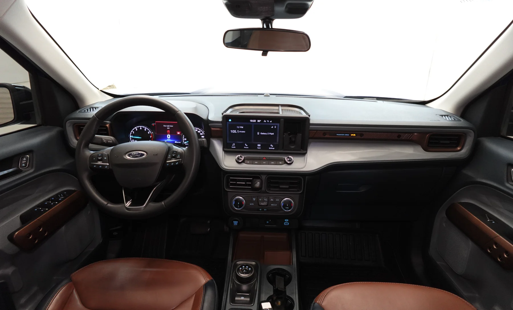 Ford Maverick Lariat 2024 — interior 4 de 10