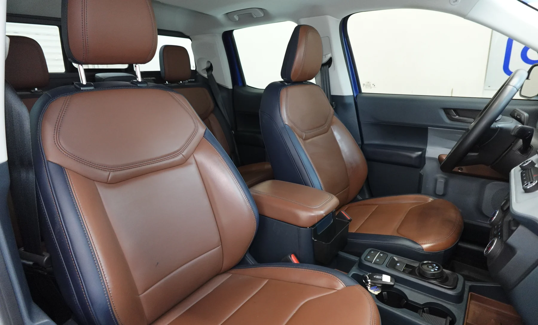Ford Maverick Lariat 2024 — interior 7 de 10