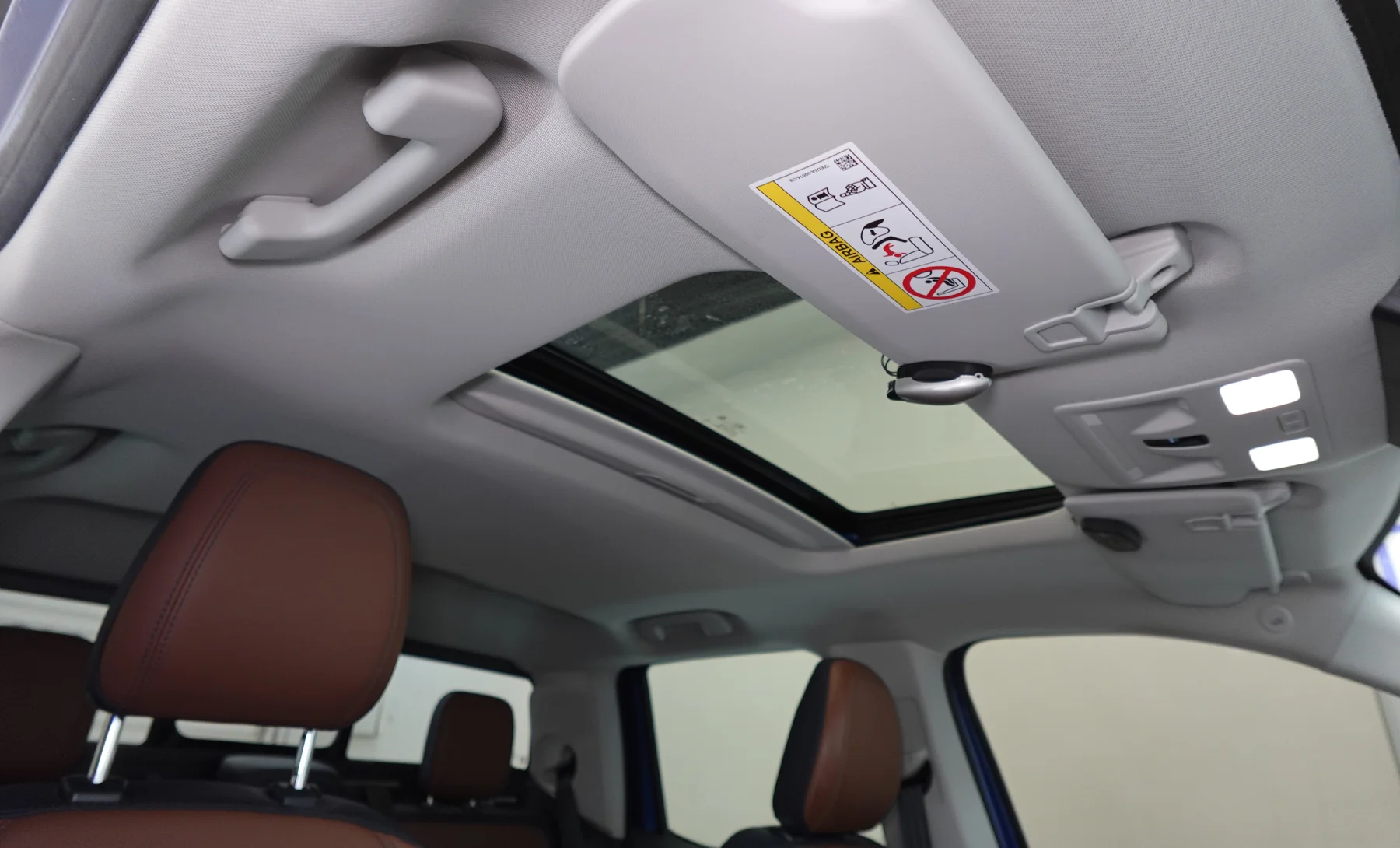 Ford Maverick Lariat 2024 — interior 8 de 10