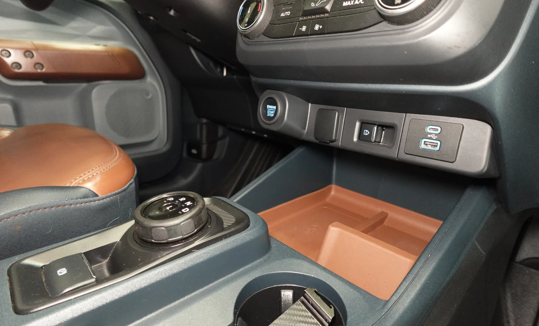 Ford Maverick Lariat 2024 — interior 9 de 10