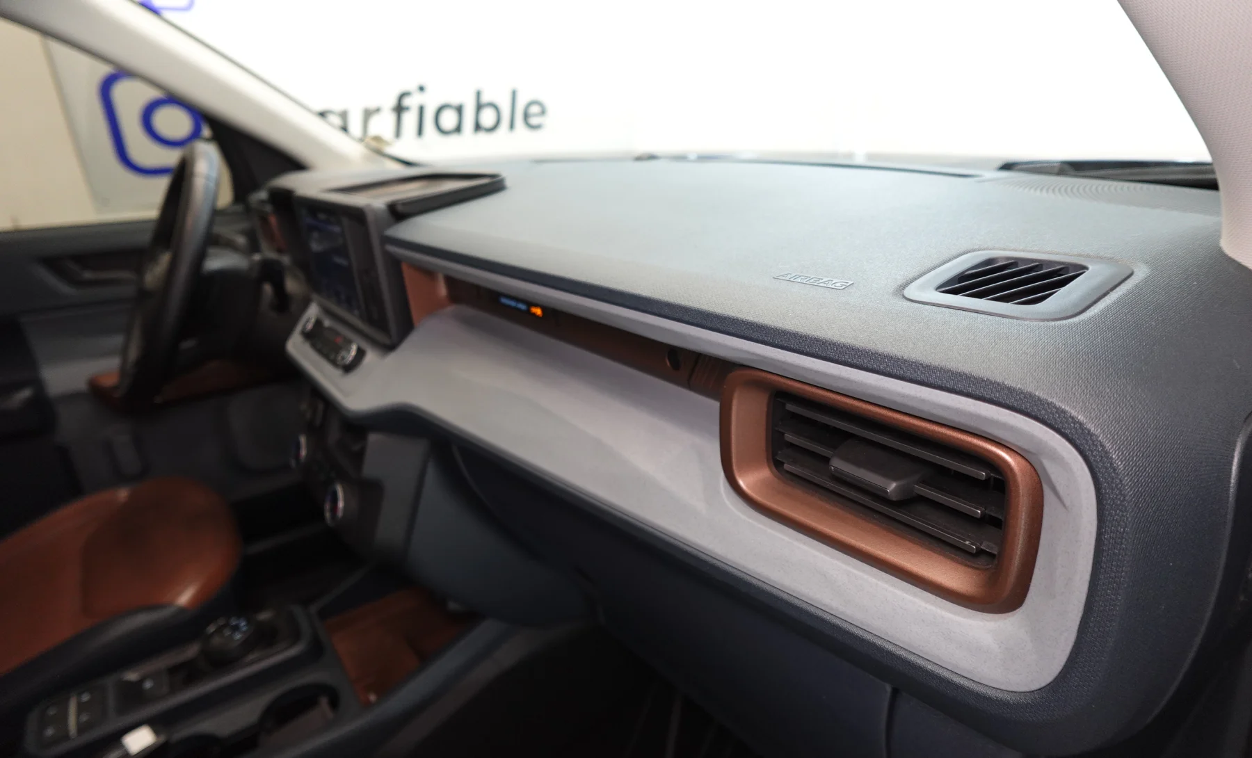 Ford Maverick Lariat 2024 — interior 10 de 10