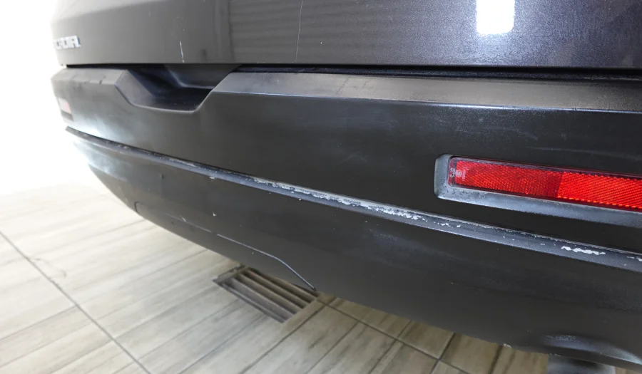 GMC Acadia SLE 2018 — imperfección 9 de 10