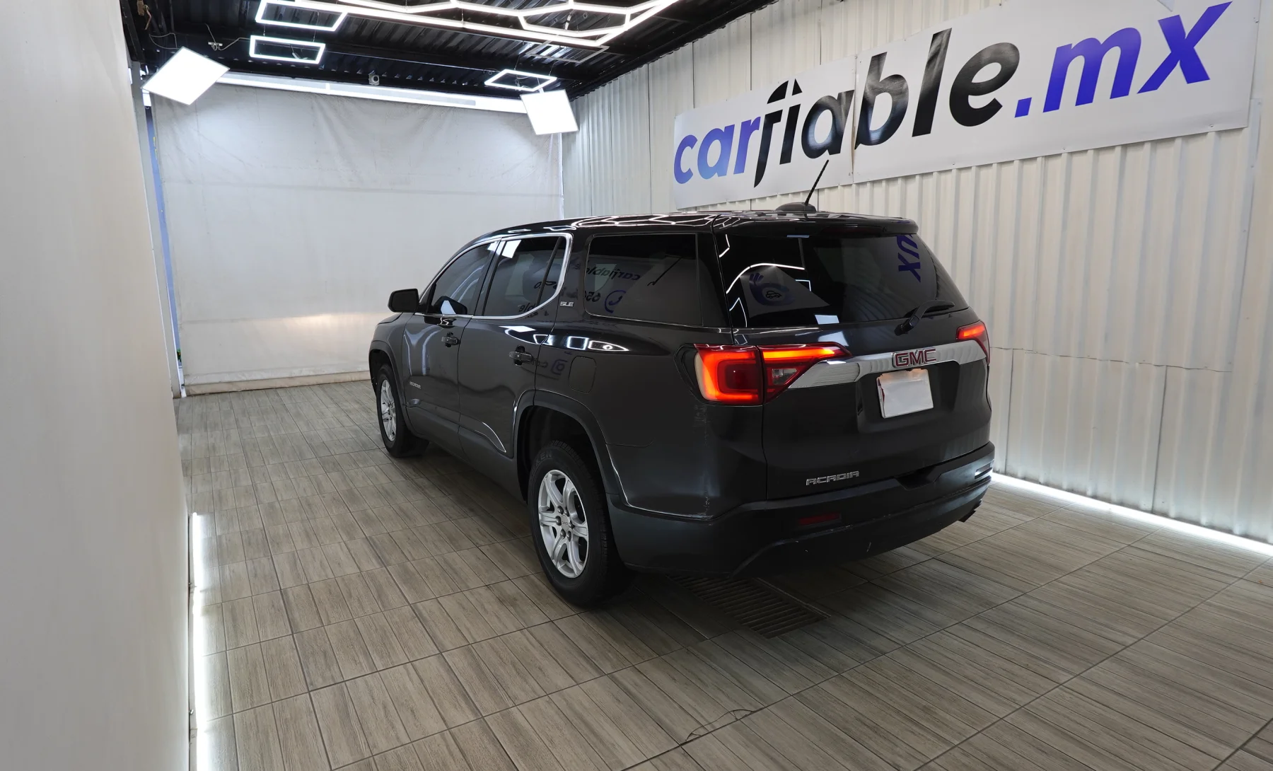 GMC Acadia SLE 2018 — exterior 6 de 10