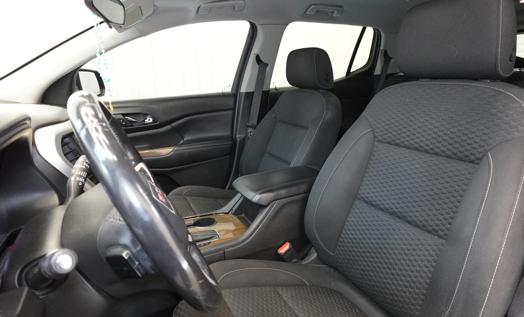 GMC Acadia SLE 2018 — interior 3 de 9