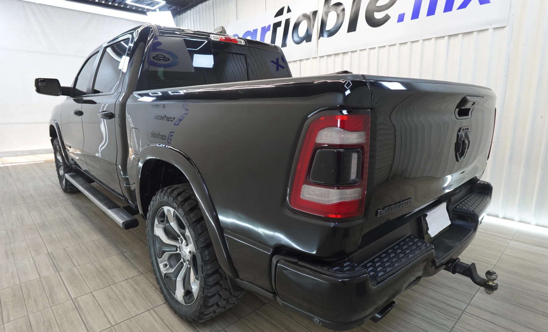 RAM 1500 Laramie 2019 — exterior 8 de 10