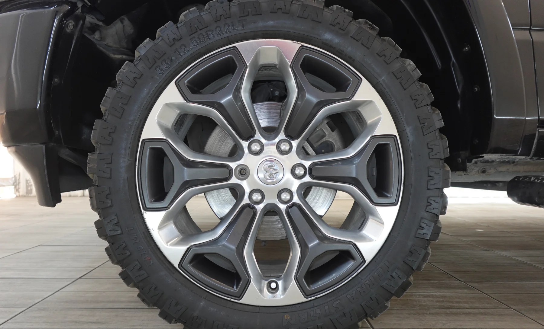 RAM 1500 Laramie 2019 — exterior 10 de 10