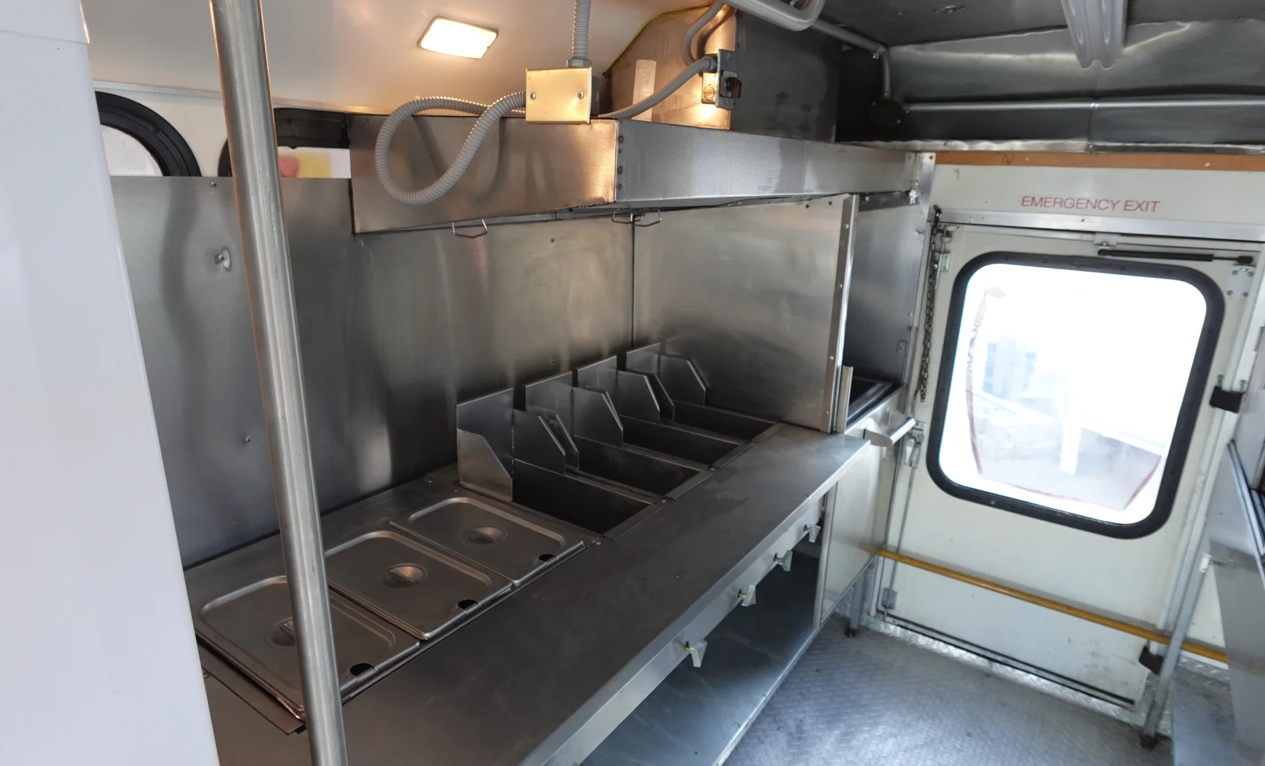 Ford E-350 Super Duty Base 2009 — interior 5 de 10