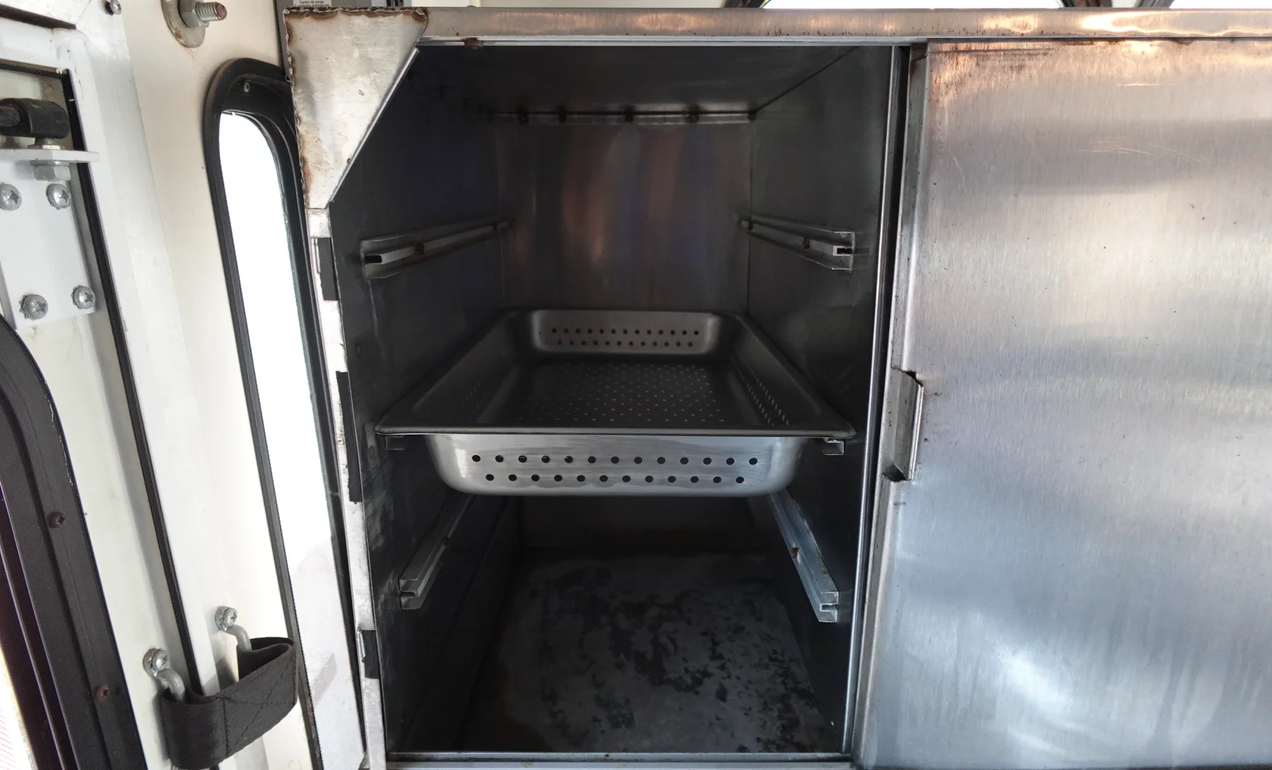 Ford E-350 Super Duty Base 2009 — interior 7 de 10