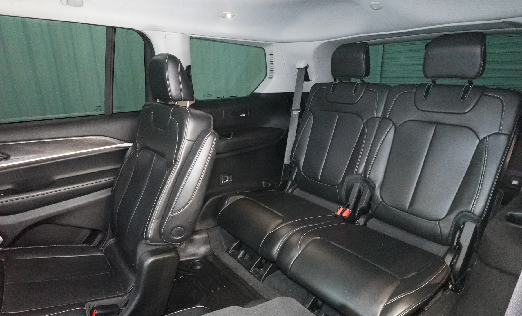 Jeep Grand Cherokee L Limited 2021 — interior 5 de 10