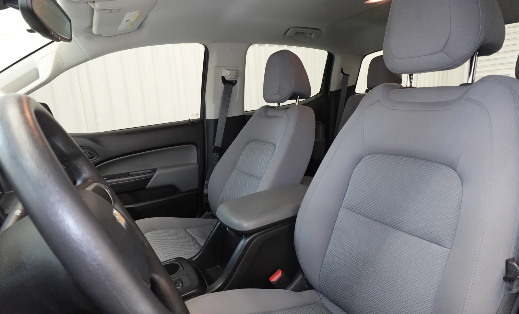 Chevrolet Colorado WT 2019 — interior 3 de 10