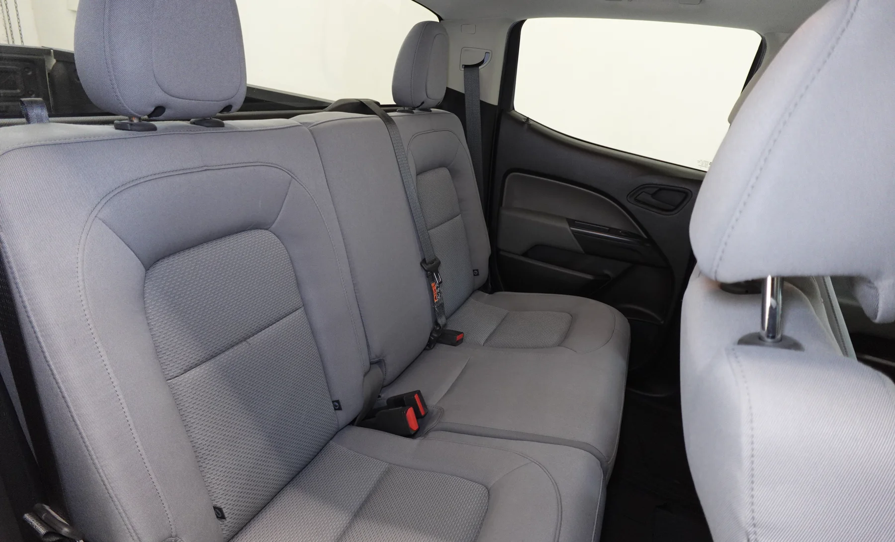 Chevrolet Colorado WT 2019 — interior 4 de 10