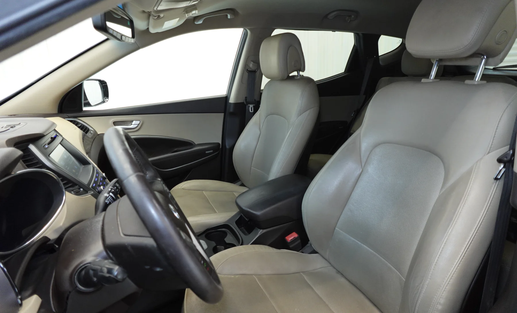 Hyundai Santa Fe Sport Base 2017 — interior 2 de 10