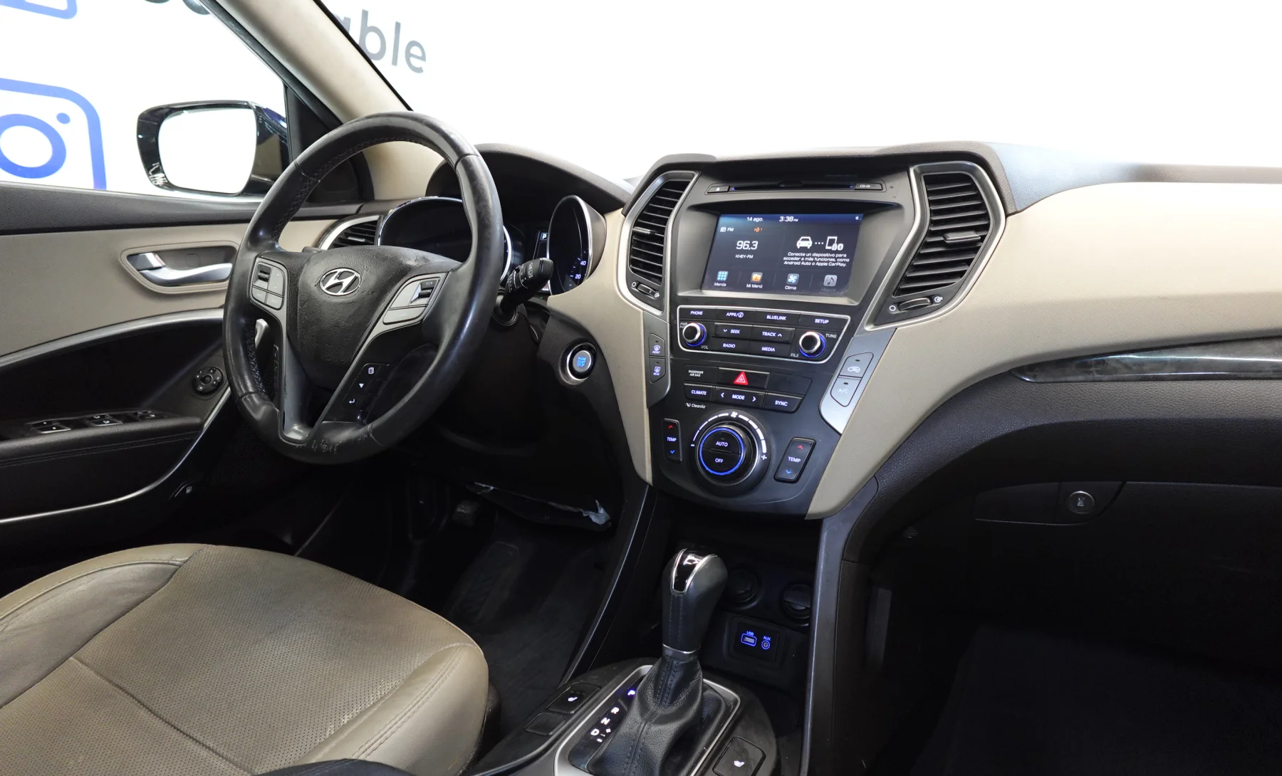 Hyundai Santa Fe Sport Base 2017 — interior 5 de 10
