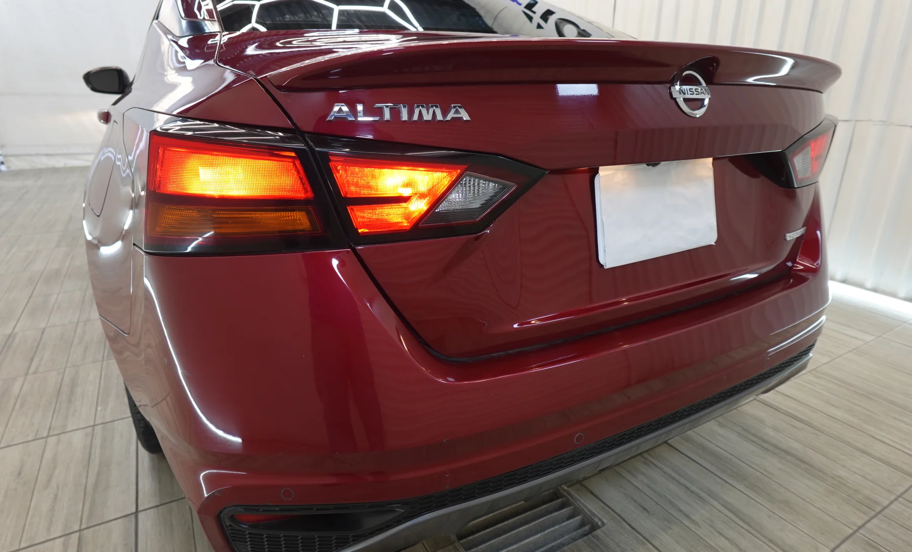 Nissan Altima SR 2021 — exterior 8 de 10