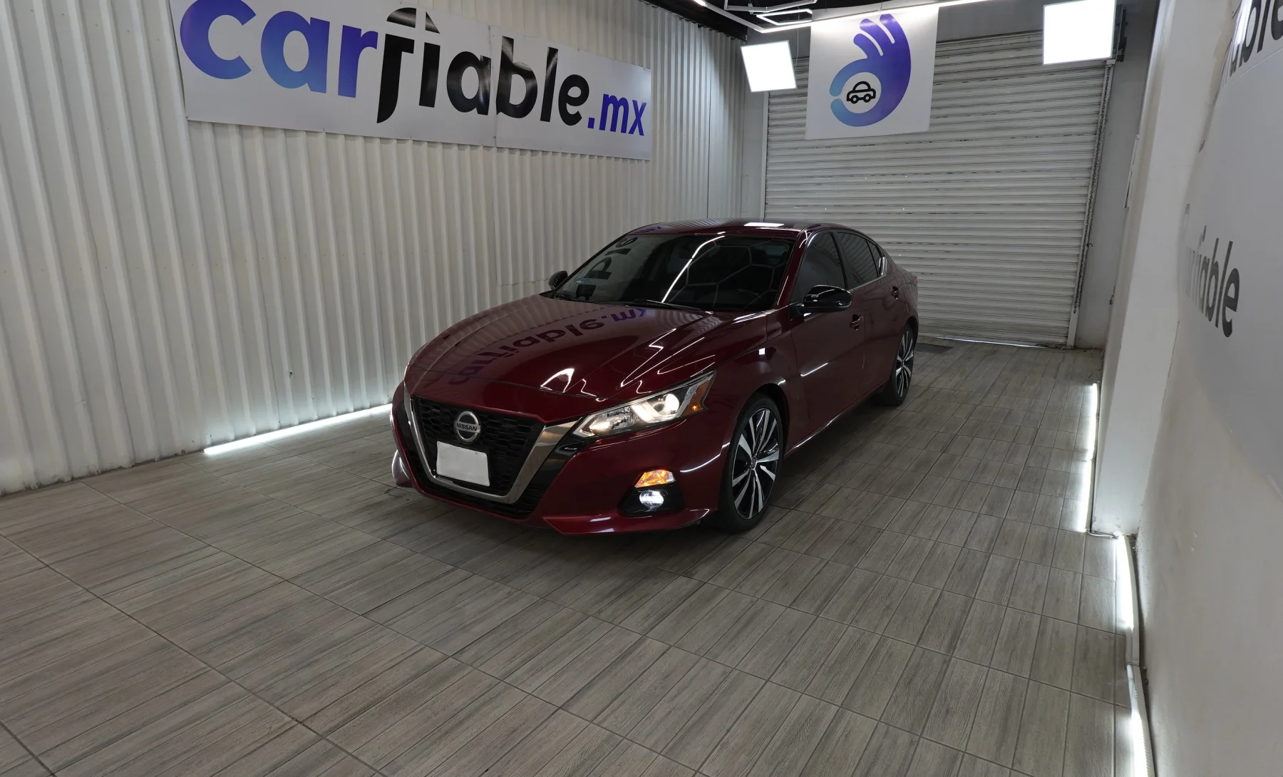 Nissan Altima SR 2021 — exterior 1 de 10