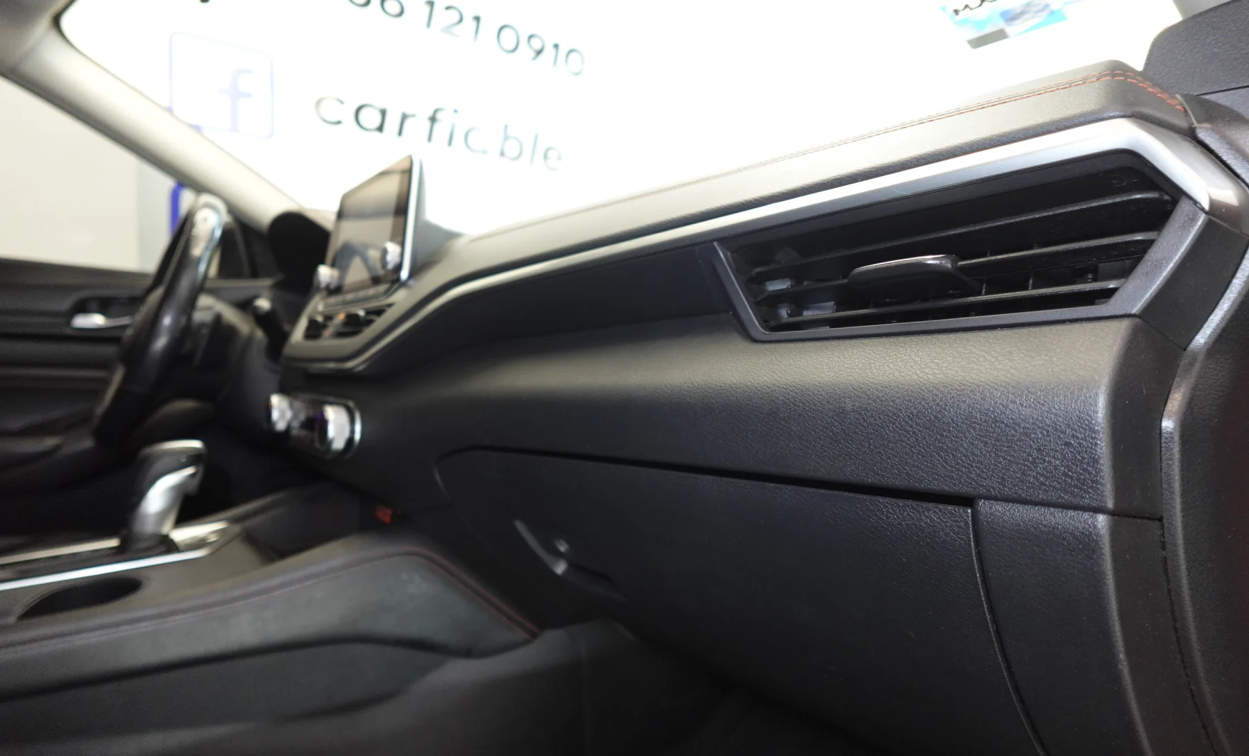 Nissan Altima SR 2021 — interior 8 de 10