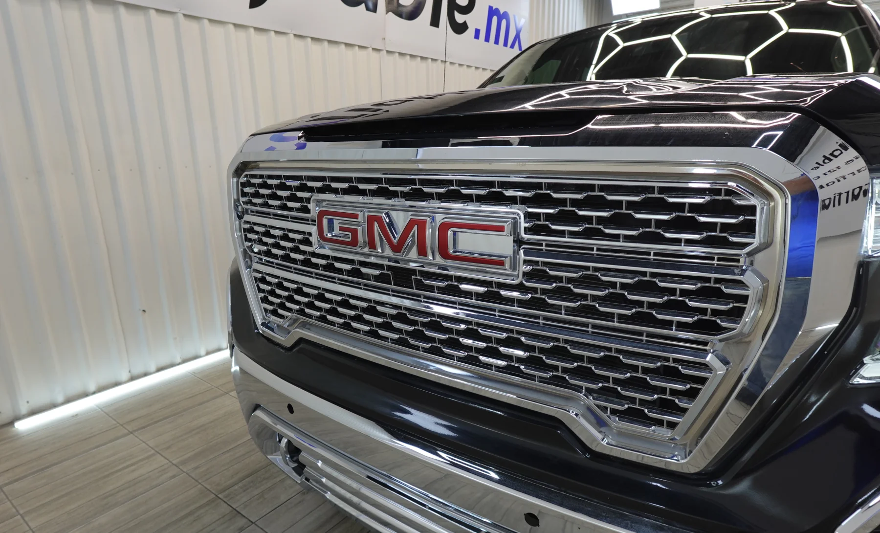 GMC Sierra 1500 Denali 2019 — exterior 7 de 10