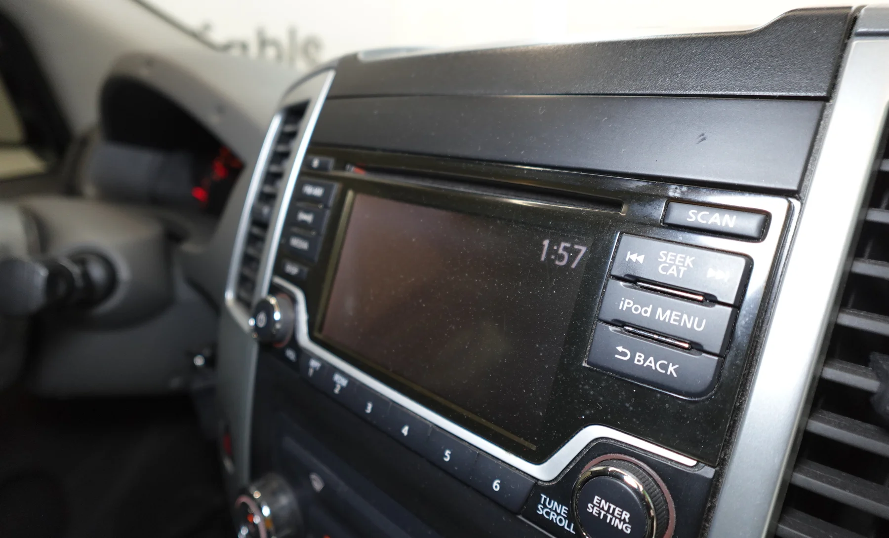 Nissan Frontier S 2018 — interior 9 de 10