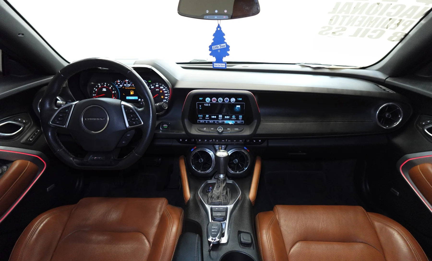 Chevrolet Camaro SS 2017 — interior 4 de 10