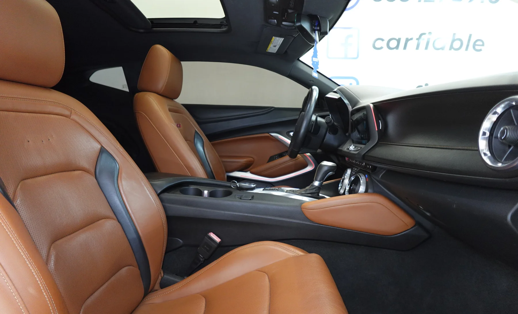 Chevrolet Camaro SS 2017 — interior 9 de 10