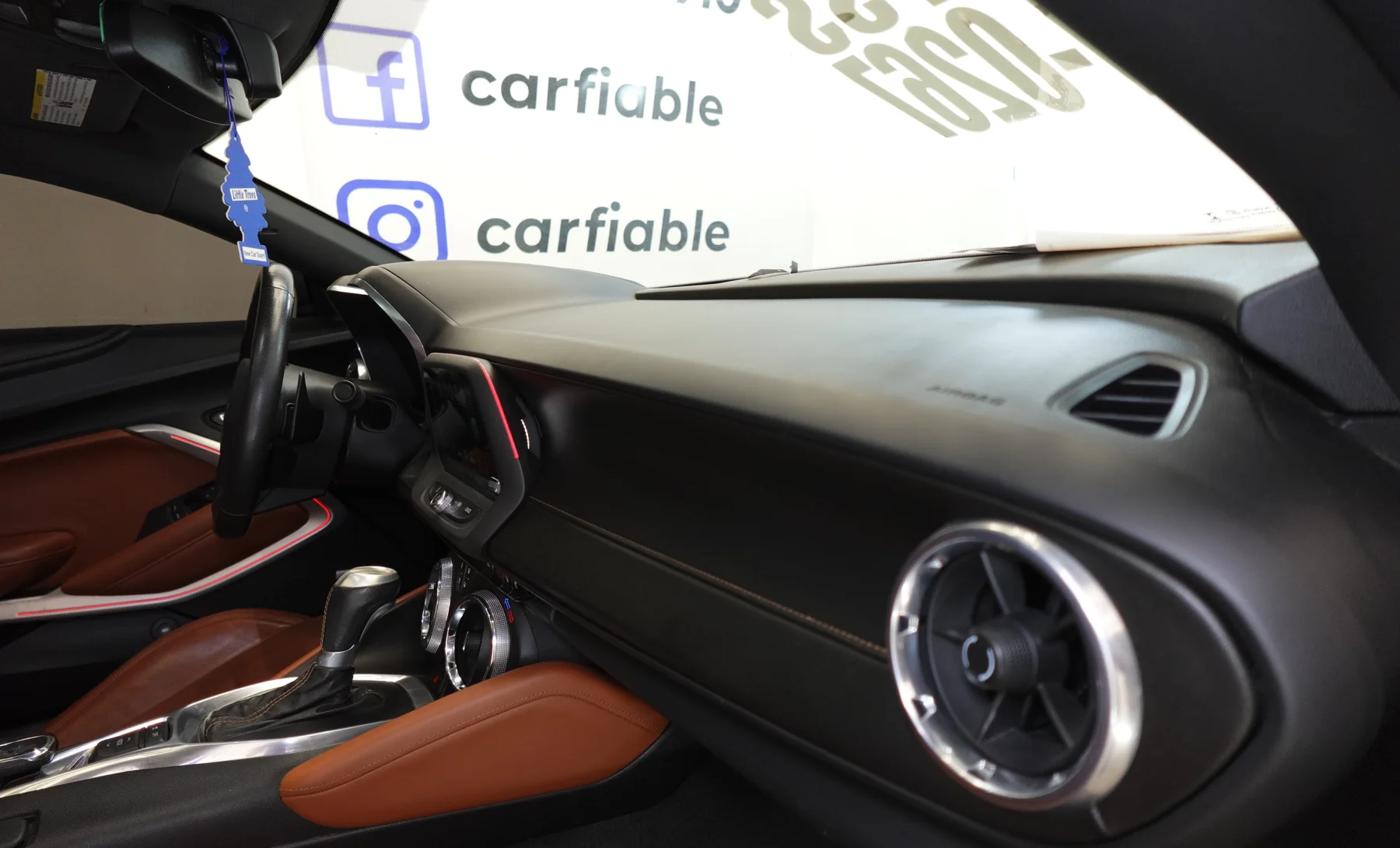 Chevrolet Camaro SS 2017 — interior 5 de 10