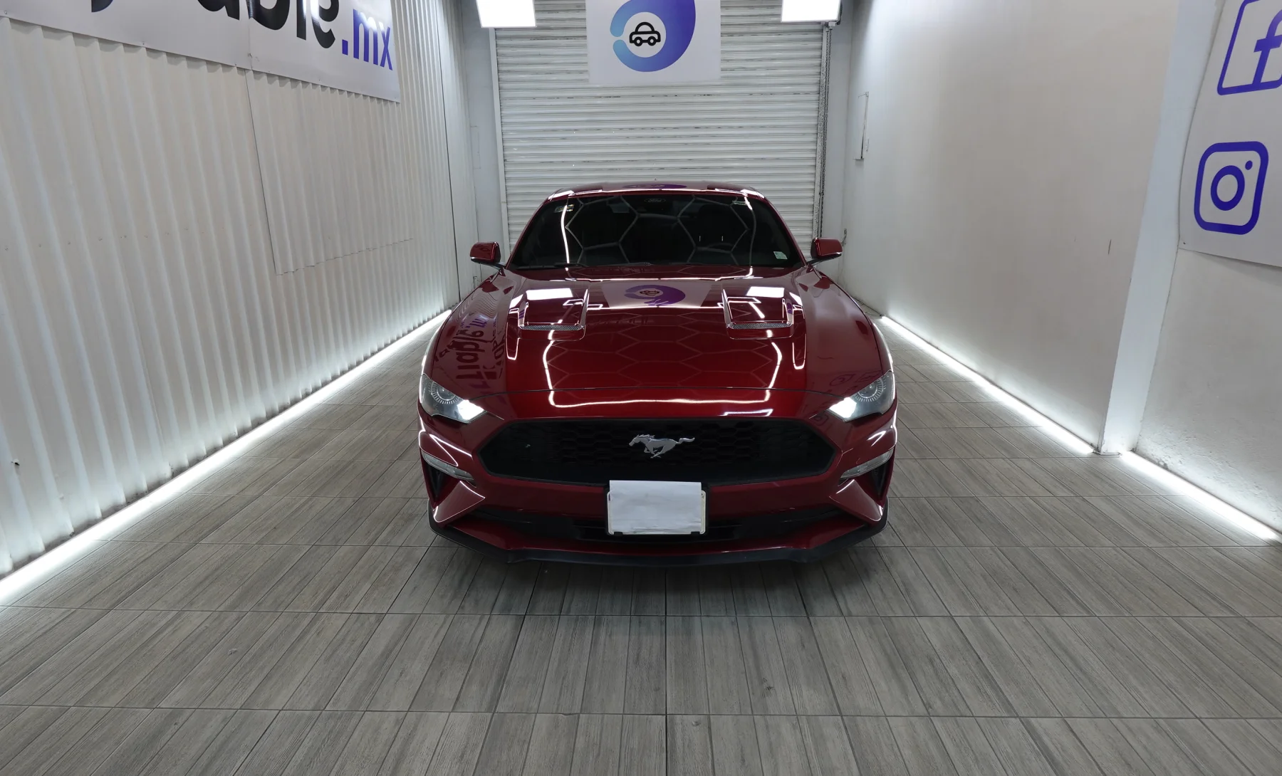 Ford Mustang EcoBoost Premium 2022 — exterior 2 de 10