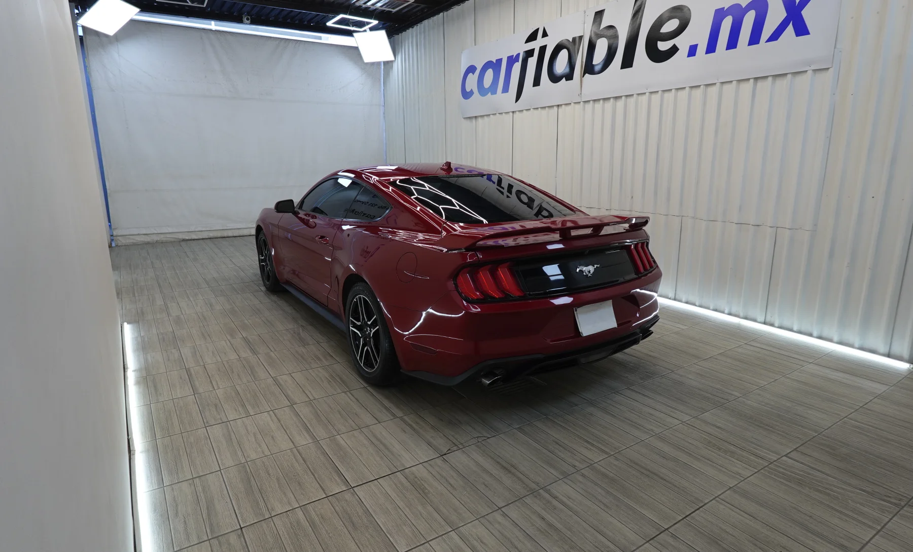 Ford Mustang EcoBoost Premium 2022 — exterior 6 de 10