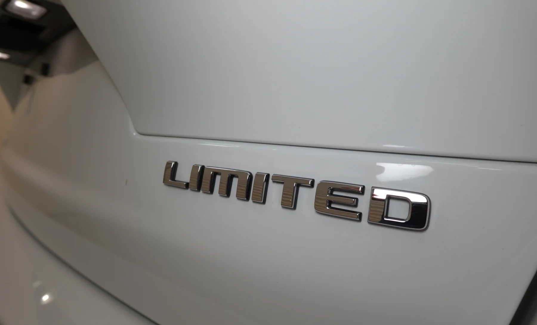 Jeep Grand Cherokee L Limited 2021 — exterior 8 de 10