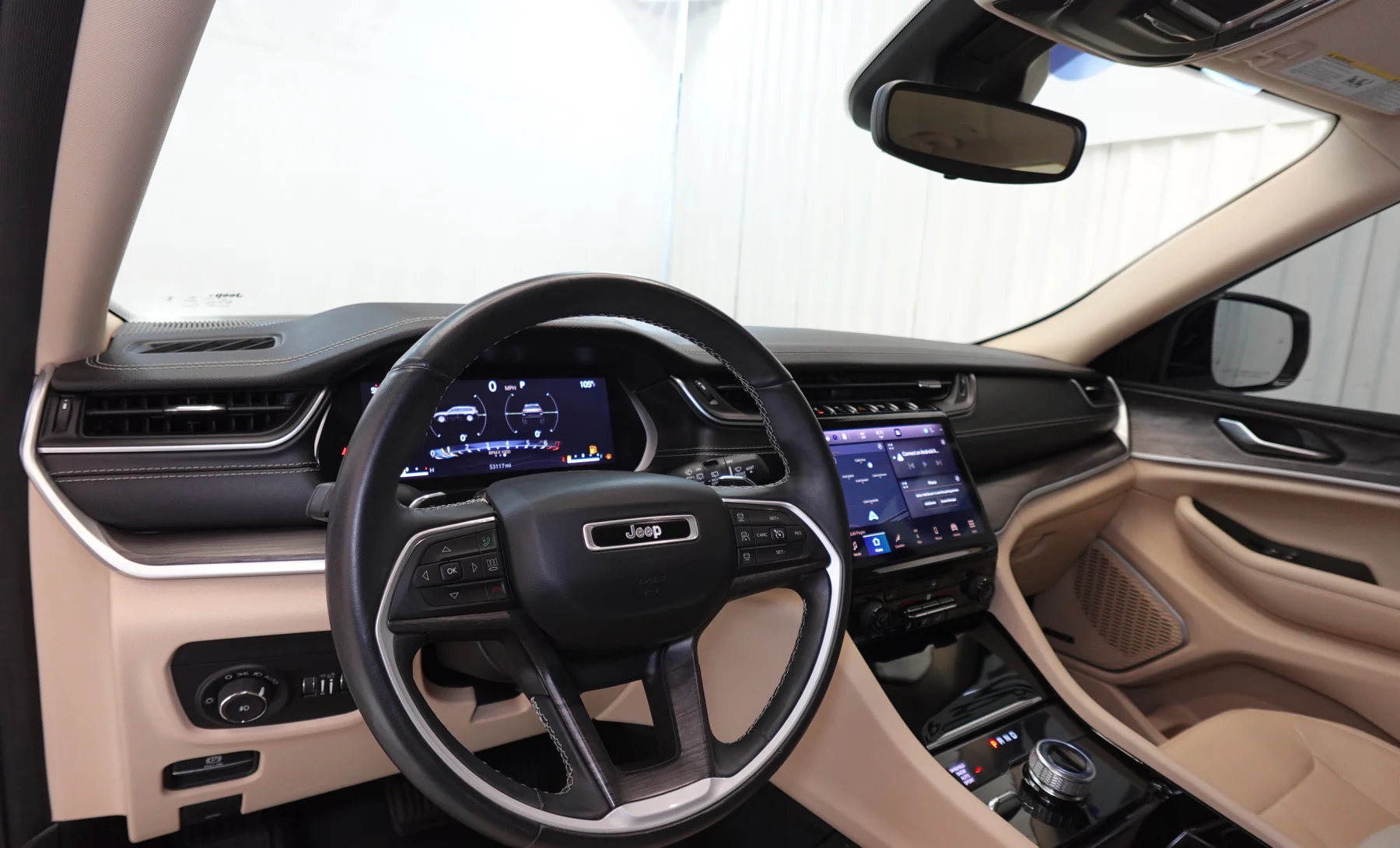 Jeep Grand Cherokee L Limited 2021 — interior 1 de 10