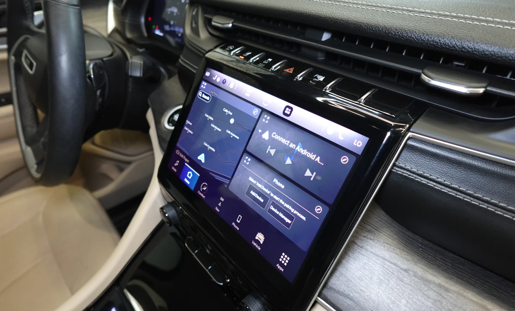 Jeep Grand Cherokee L Limited 2021 — interior 3 de 10