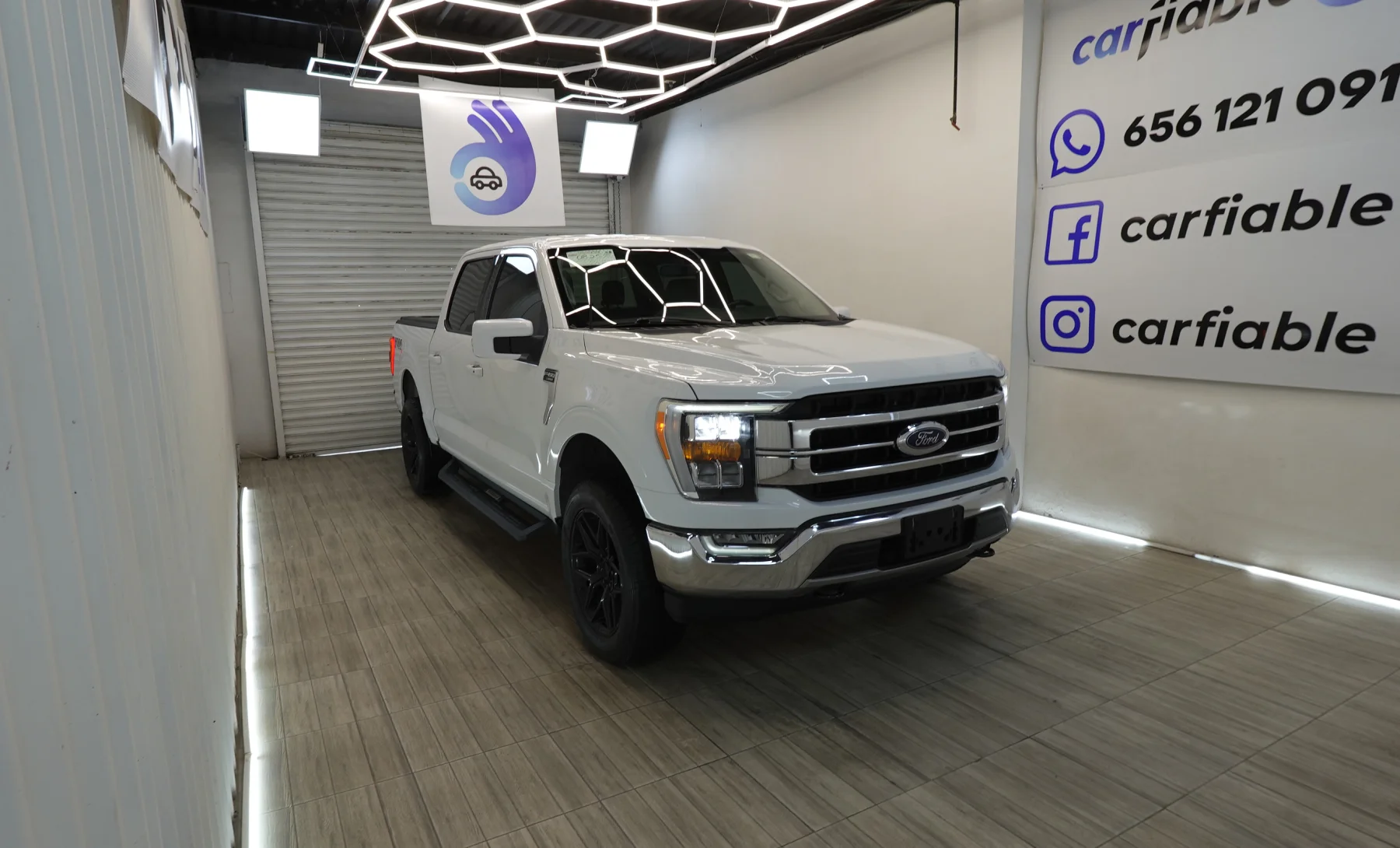 Ford F-150 Lariat 2021 — exterior 3 de 10