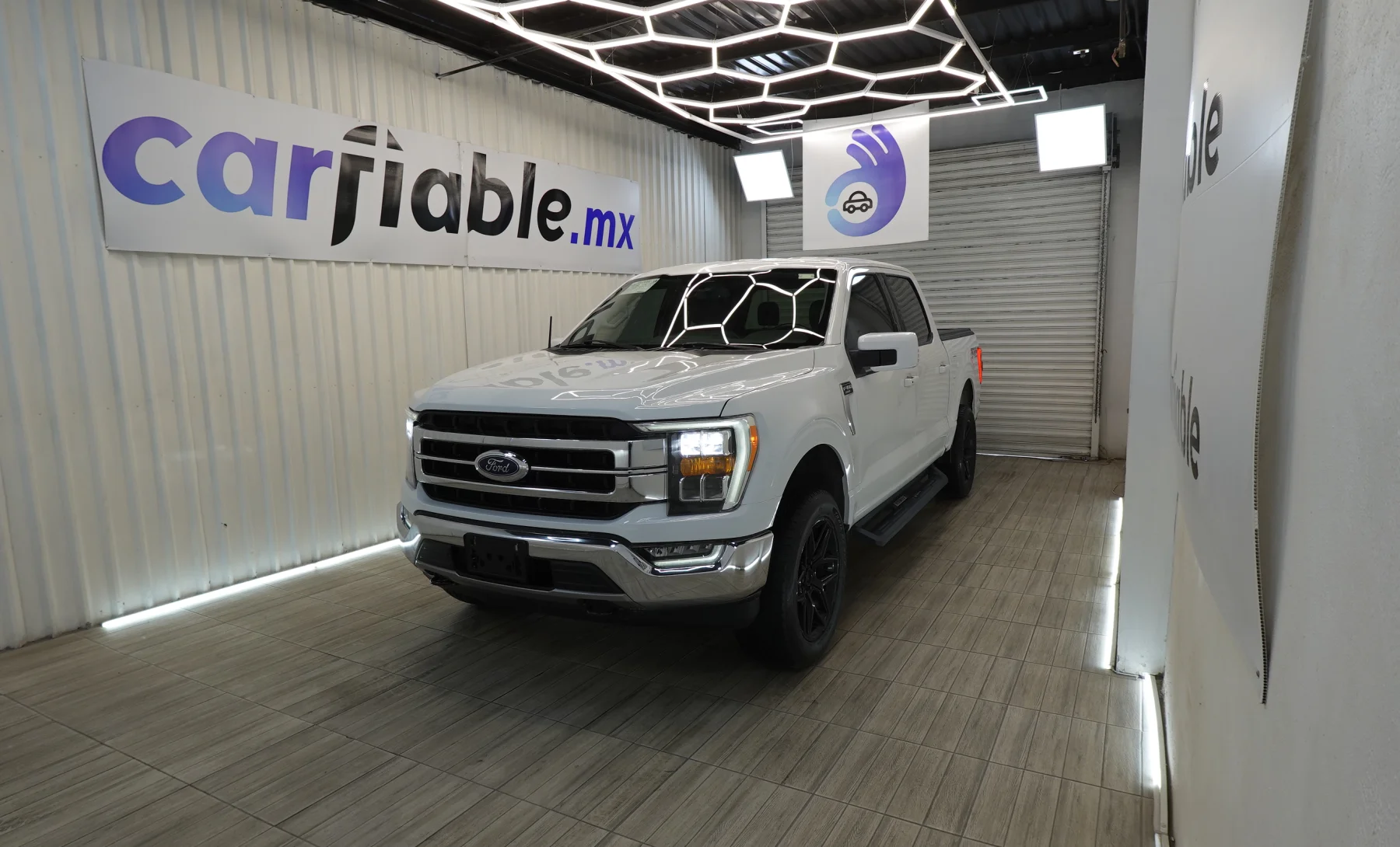 Ford F-150 Lariat 2021 — exterior 1 de 10