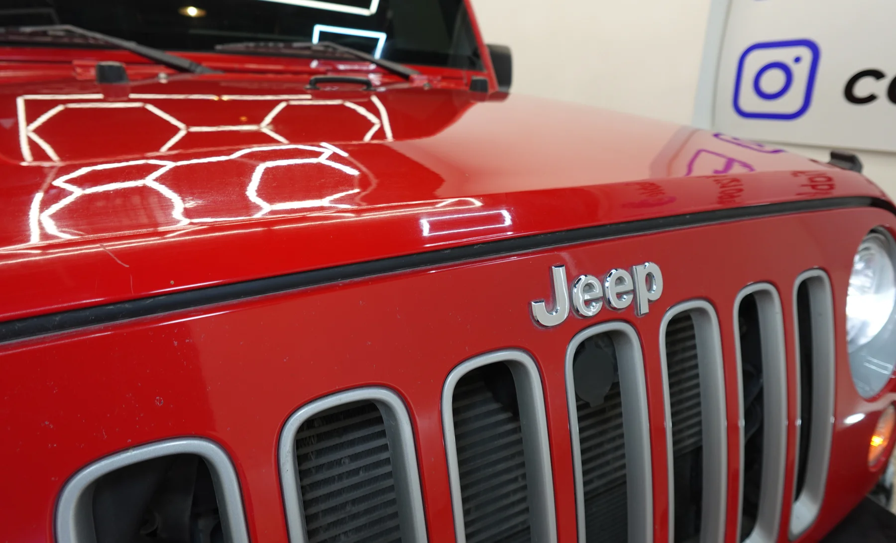 Jeep Wrangler Unlimited Sahara 2018 — exterior 8 de 10
