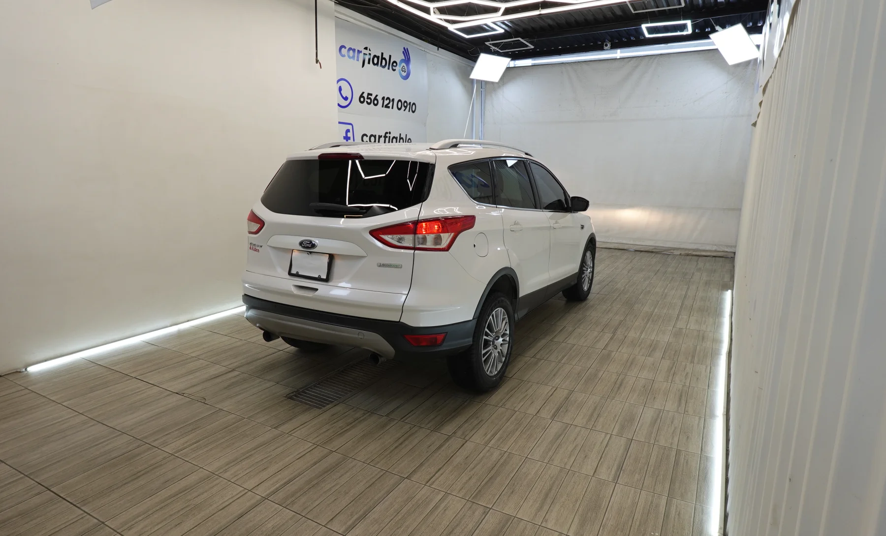 Ford Escape Trend 2015 — exterior 4 de 10