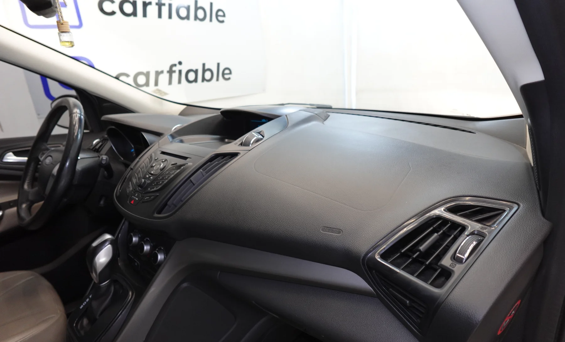 Ford Escape Trend 2015 — interior 7 de 10