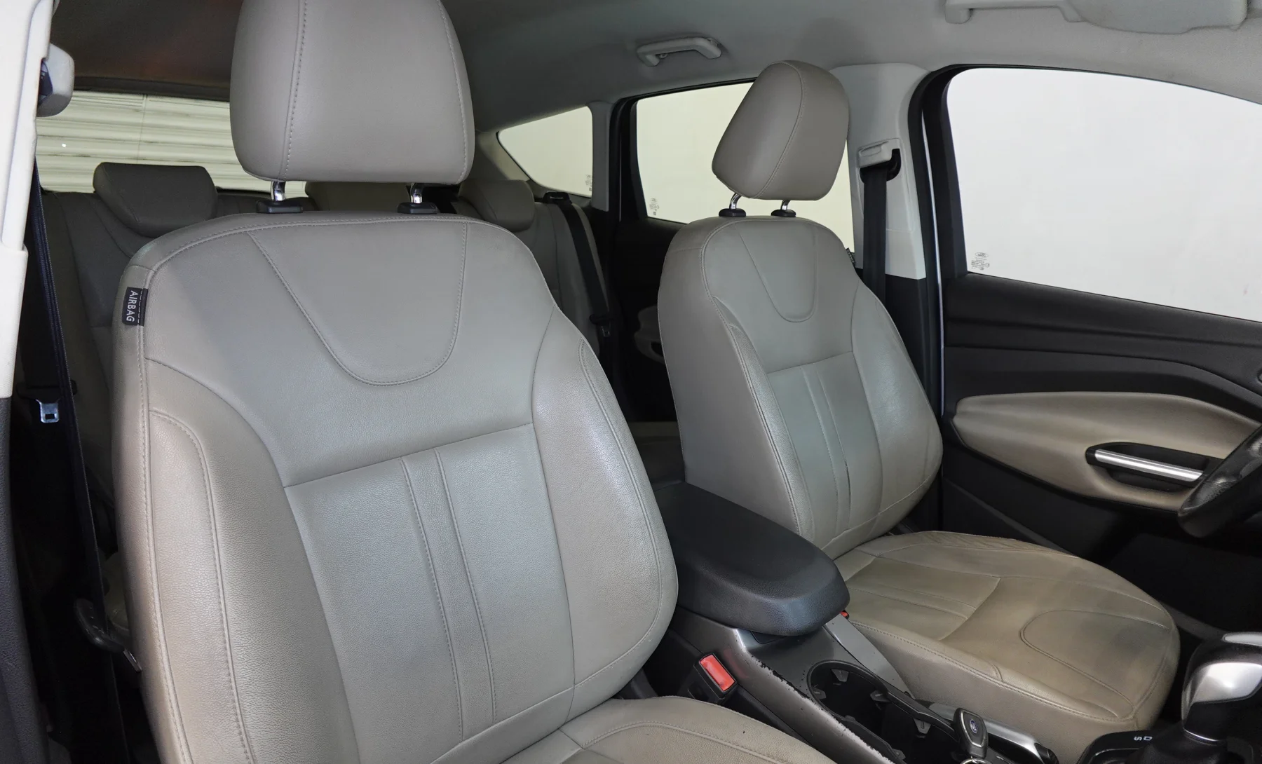 Ford Escape Trend 2015 — interior 8 de 10