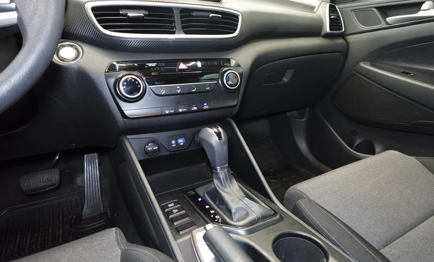 Hyundai Tucson GLS Premium 2019 — interior 3 de 10
