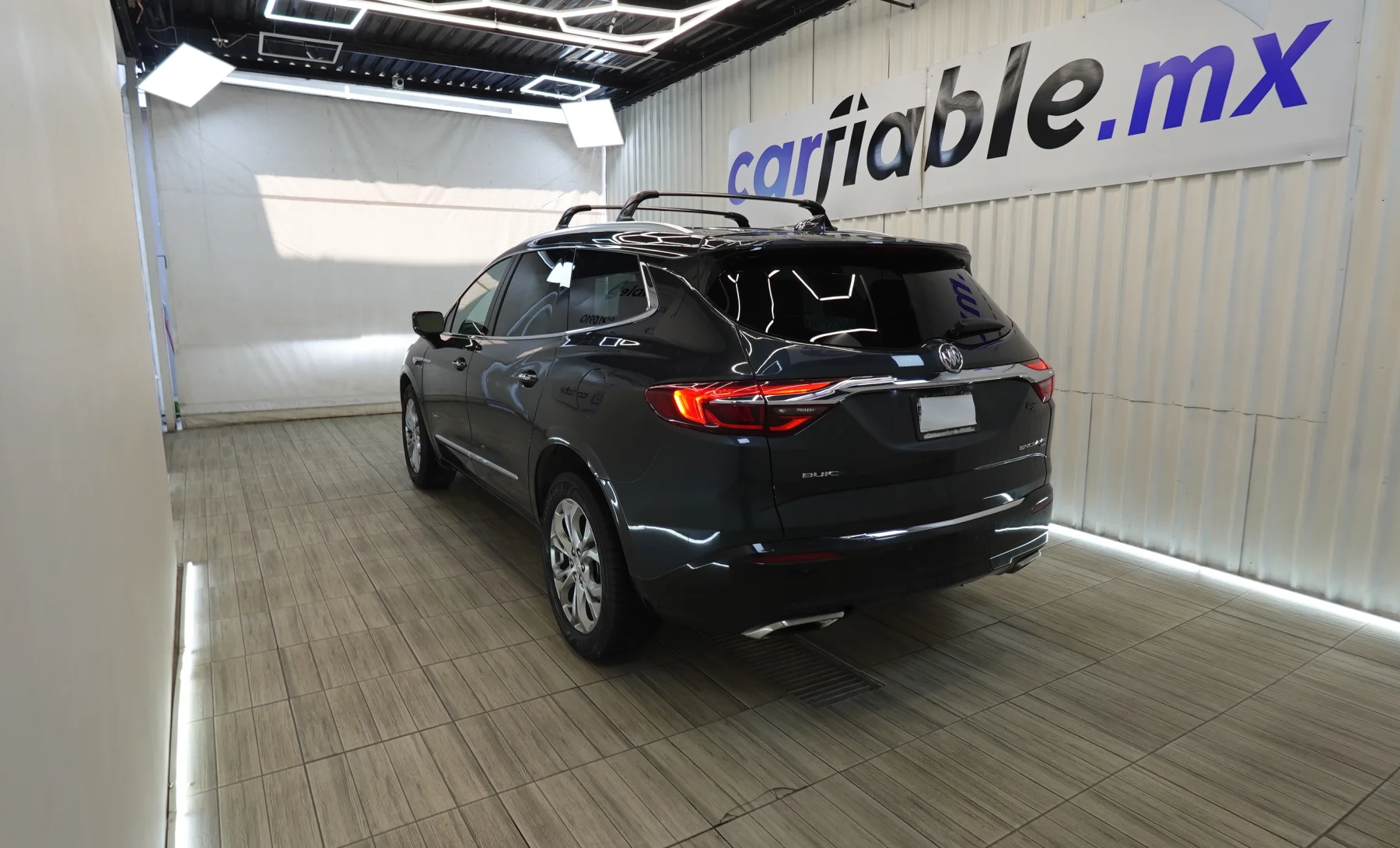 Buick Enclave Avenir 2018 — exterior 6 de 10