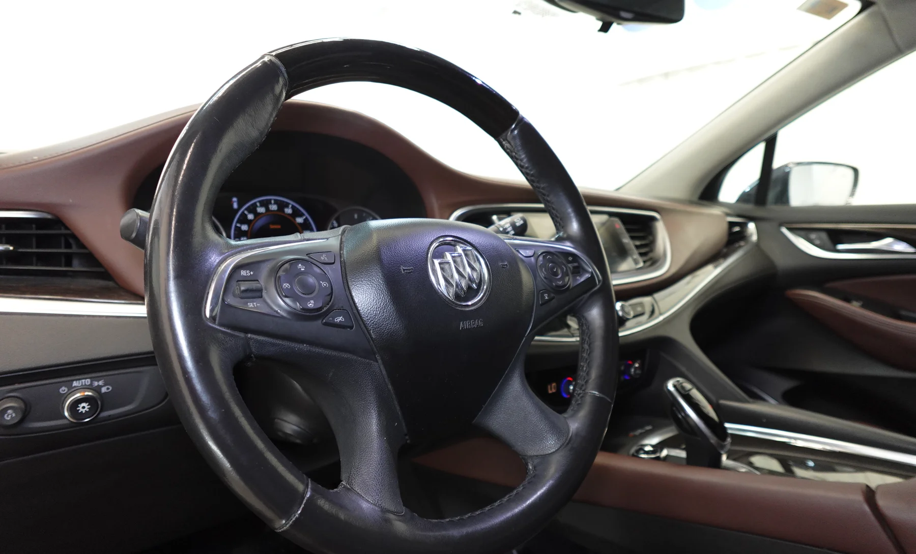 Buick Enclave Avenir 2018 — interior 1 de 10