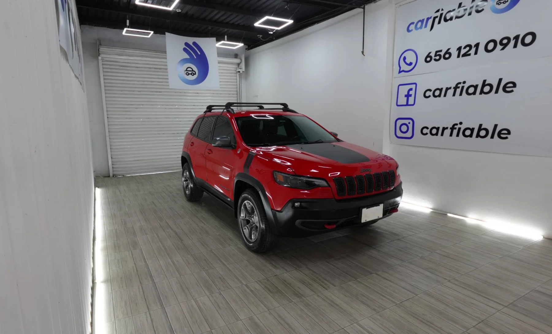 Jeep Cherokee TRAIL HAWK 2019 — exterior 3 de 5