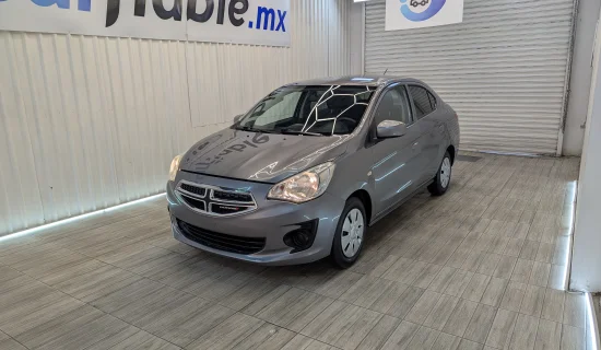 Dodge Attitude SE 2022 — exterior 1 de 10