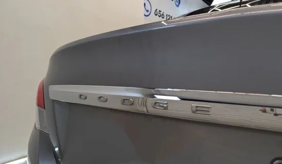Dodge Attitude SE 2022 — exterior 7 de 10