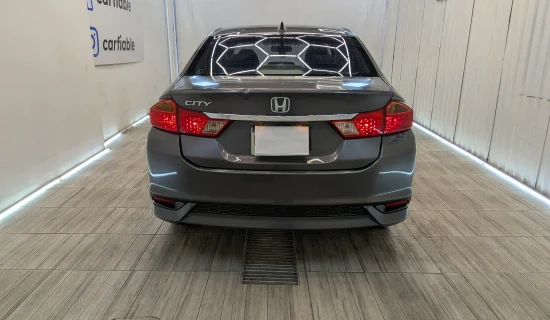 Honda City LX 2018 — exterior 5 de 10