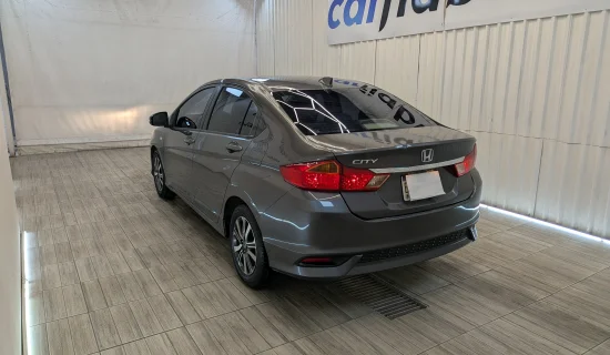 Honda City LX 2018 — exterior 6 de 10