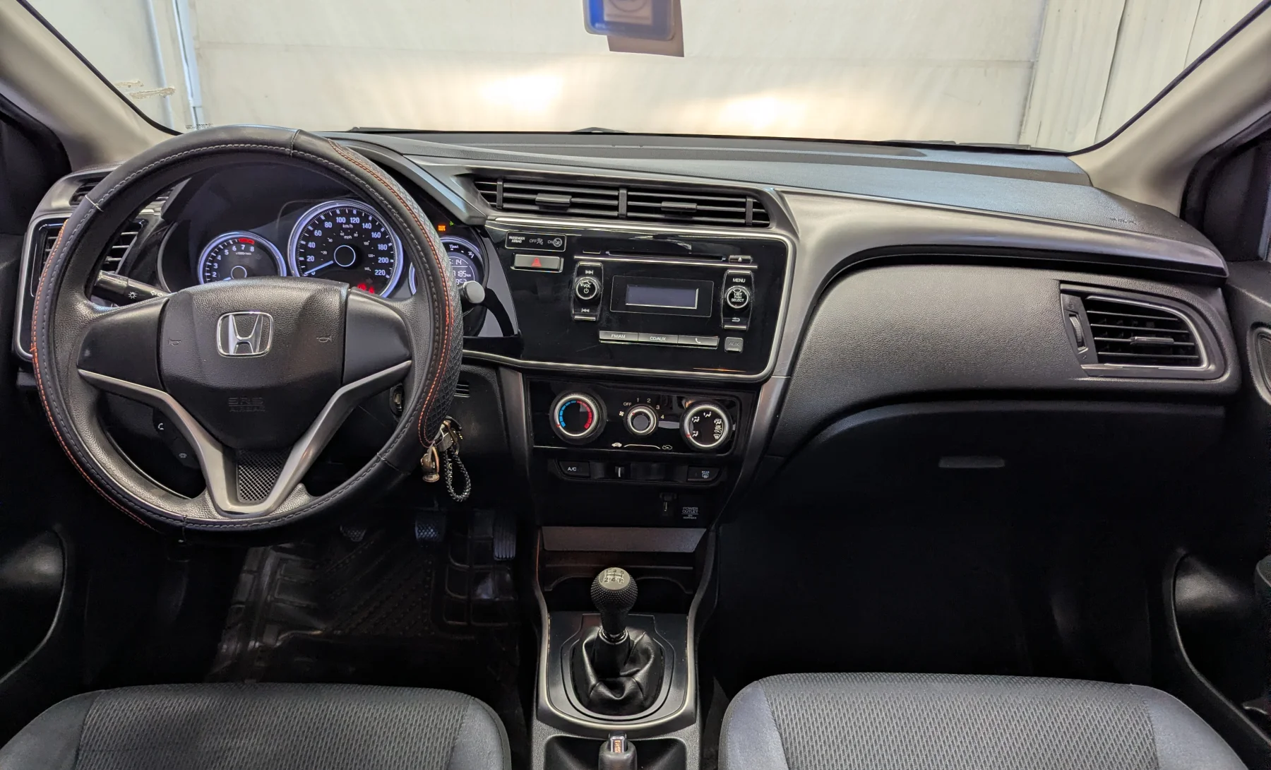 Honda City LX 2018 — interior 5 de 10