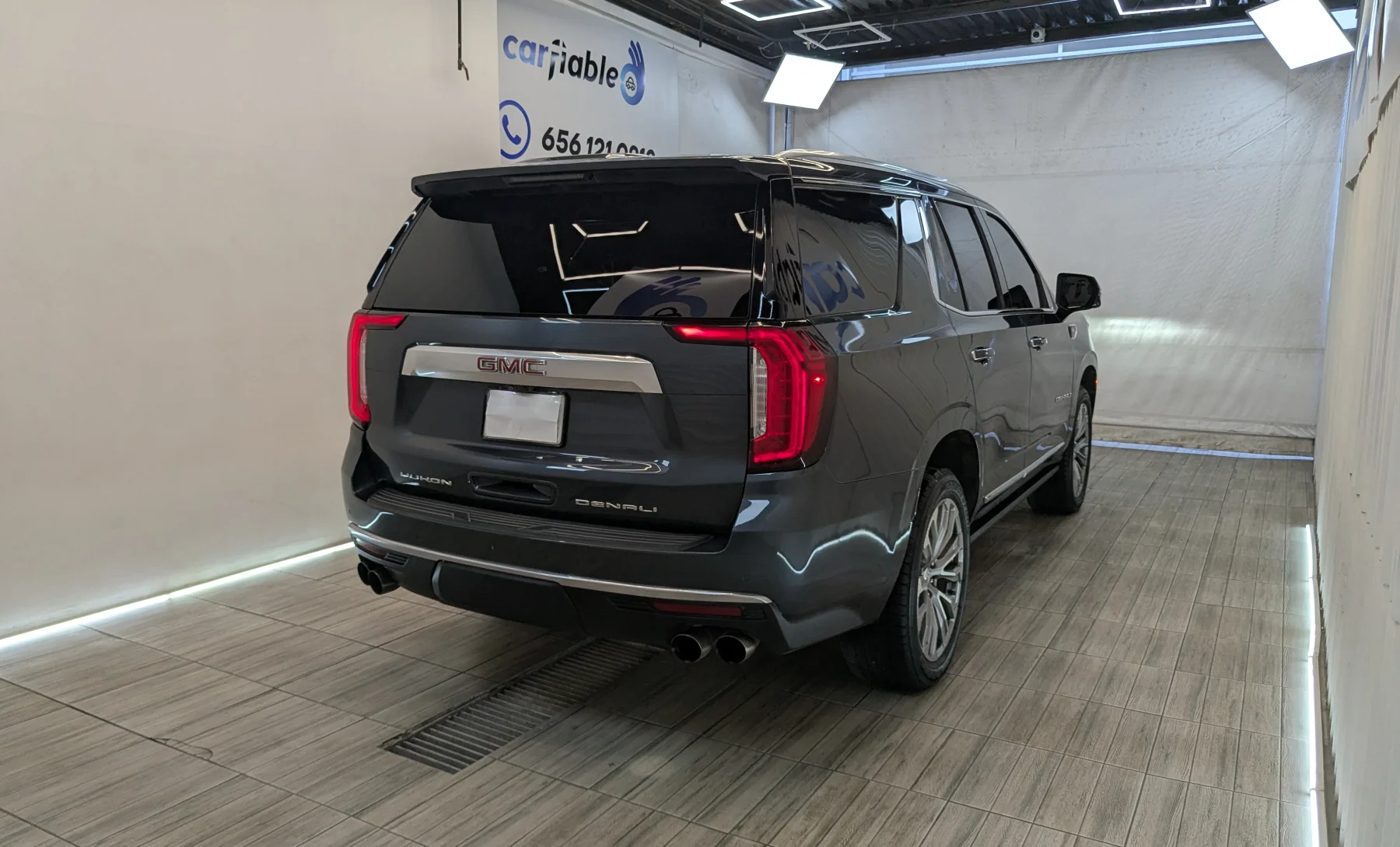 GMC Yukon Denali 2021 — exterior 4 de 10