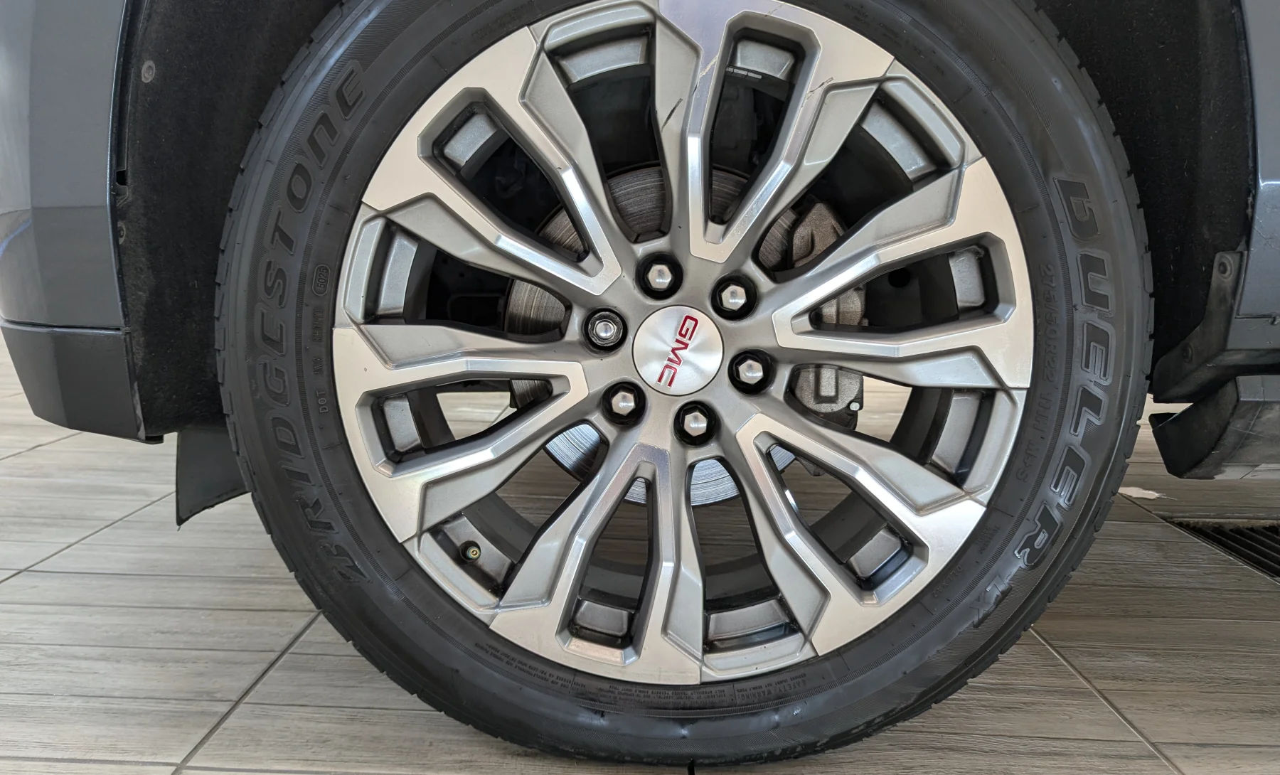 GMC Yukon Denali 2021 — exterior 10 de 10