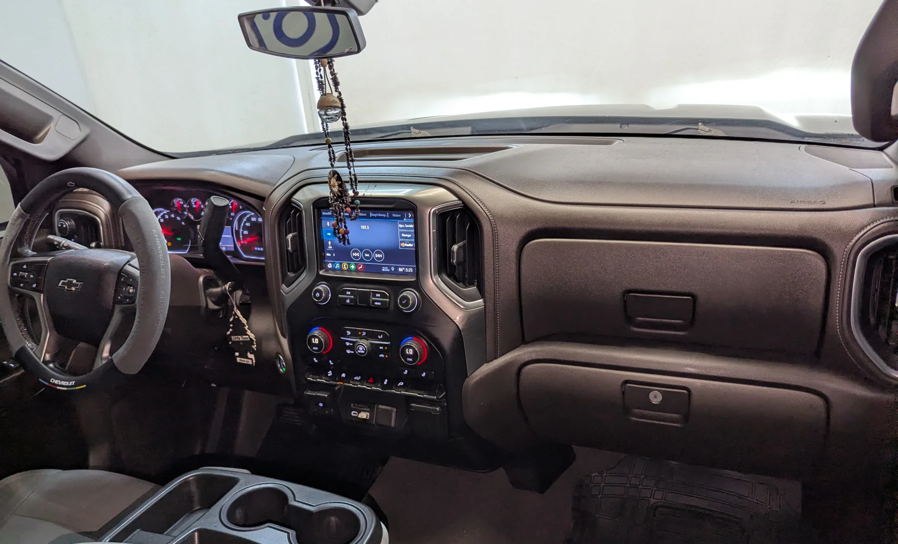 Chevrolet Silverado 1500 Custom 2019 — interior 4 de 10